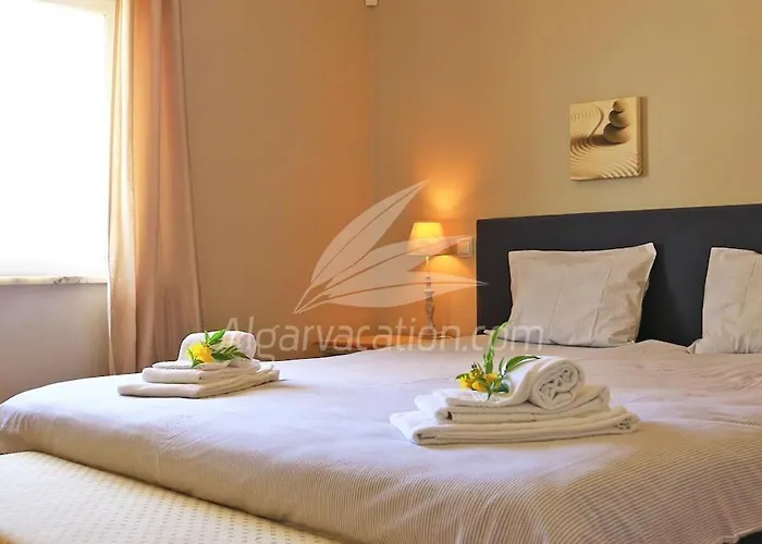 Miguel Βίλα Estômbar