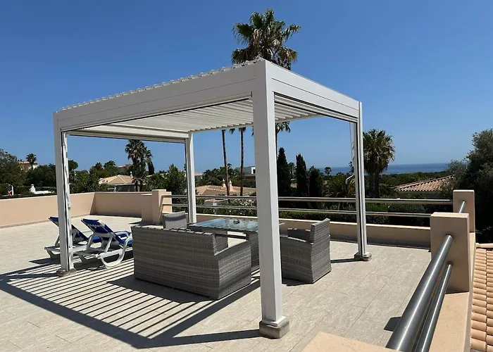 Villa Miguel Estômbar