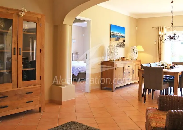 Villa Miguel Estômbar